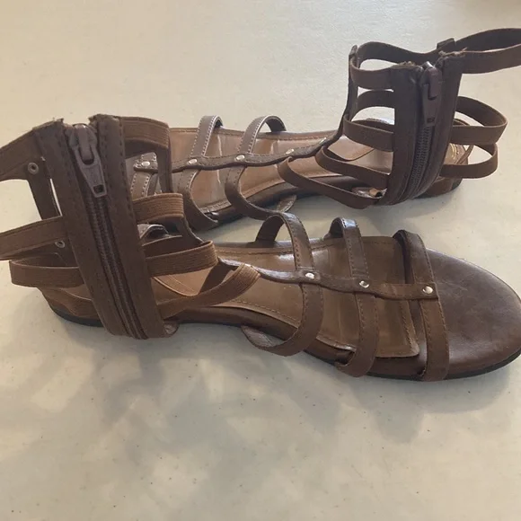 Stretchy Strap Ankle Sandals - Picture 6 of 10